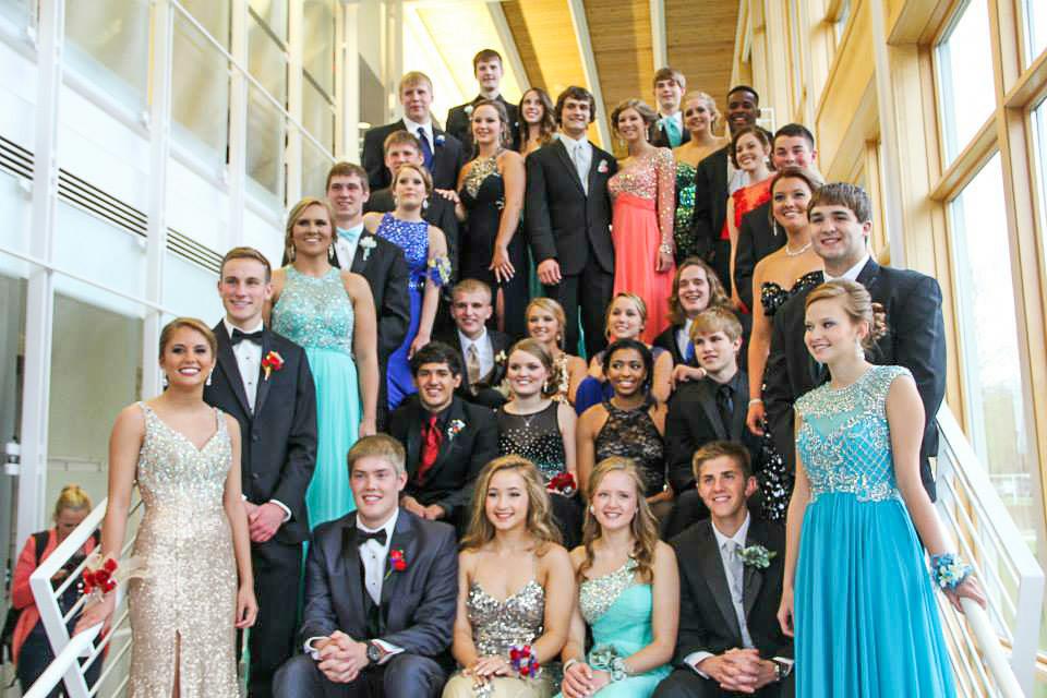 Grinnell+High+School+students+get+ready+to+hit+the+dance+floor.+Contributed+photo.