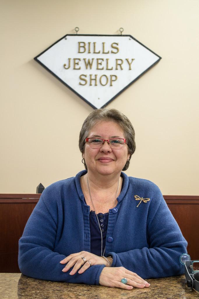 Deb+Shearer+welcomes+customers+to+Bill%E2%80%99s+Jewelry.+%0APhoto+by+Sydney+Hamamoto