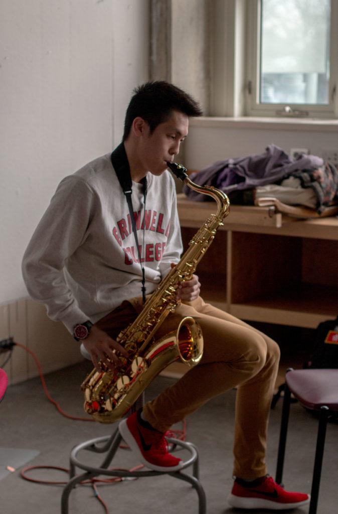 Tang+plays+the+piano%2C+guitar+and+tenor+saxophone%2C+and+has+immersed+himself+in+various+genres+of+music%2C+including+jazz+and+classical.+Photo+by+Helena+Gruensteidl.+