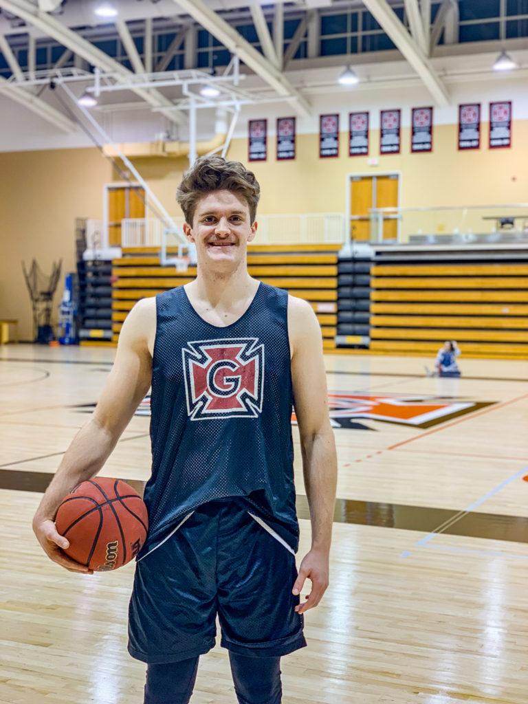 Will Dubow ’21 will return from winter break a week early this year for basketball practice before the spring semester starts. Photo by Andrew Tucker