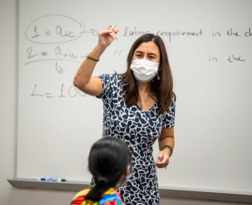 Professor Utar teaching her economics class. Photo by Justin Hayworth/Grinnell College.