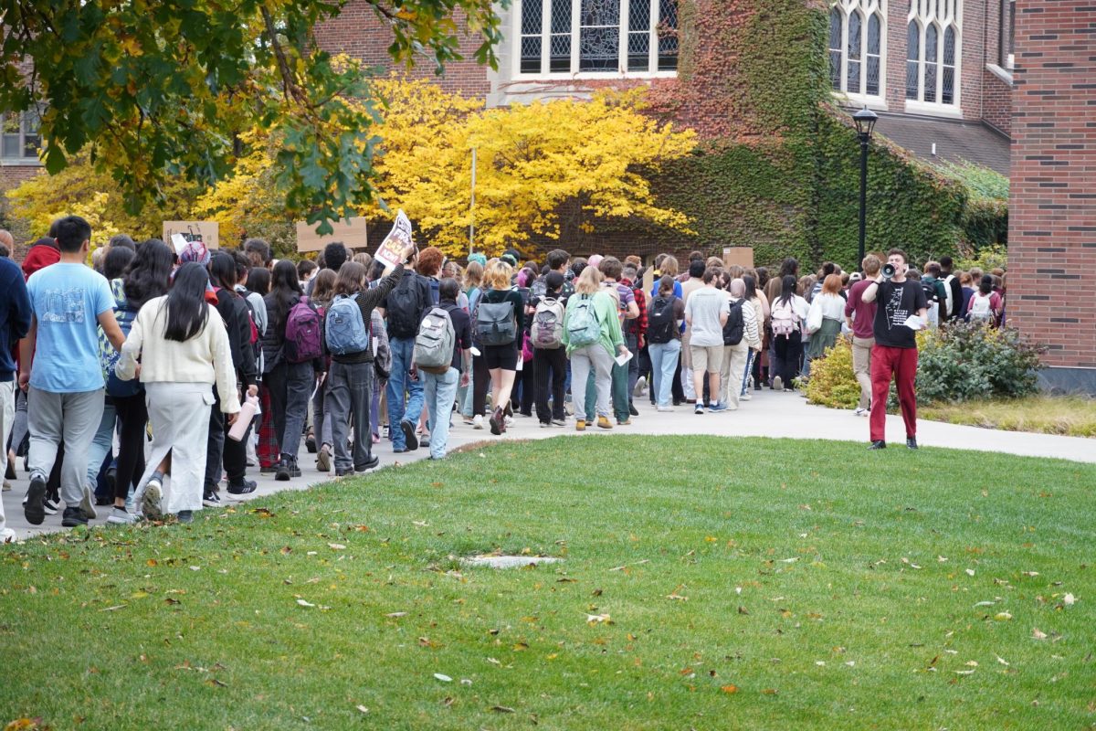Hundreds+of+Grinnell+College+students+organized+a+walkout+in+support+of+Palestine+and+to+demand+that+the+college+cease+its+financial+support+of+Israeli+oppression+on+Wednesday.