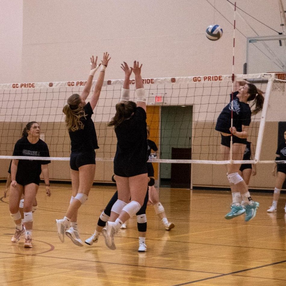 Members of the womens volleyball team practicing on Wednesday Nov. 8 in preparation for their matches at the Midwest Conference tournament.