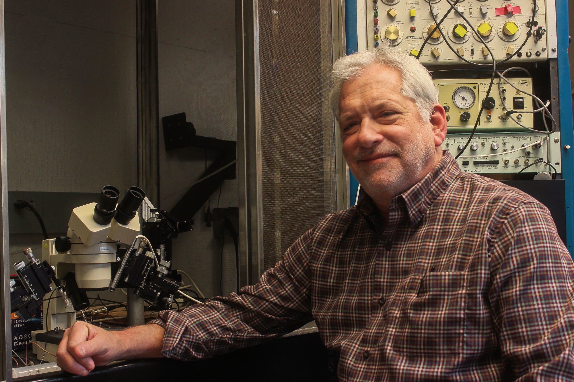 Clark Lindgren, professor of neuroscience, received a $515,078 grant from the National Institutes of Health.